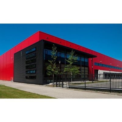 Loodsmagazijn in staalconstructie met rolluik/draai-/schuifdeuren en helling/plat dak