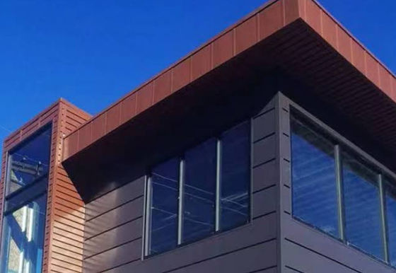 Branddicht geprefabriceerd commercieel staalconstructie kantoorgebouw met gelast H-stuk staal
