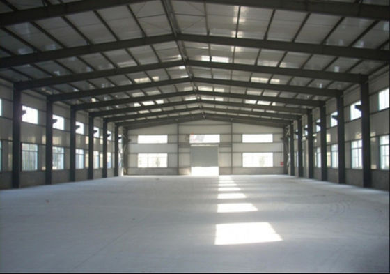 Van de de Kledingsverwerking van de staalstructuur Geprefabriceerd het Staalpakhuis Fabriek