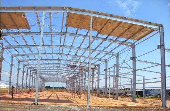 Portalstructuur Staalstructuur Workshop voor verwerkingsinstallatie met opgerolde/schuifdeuren
