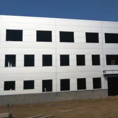 Werkplaats voor geprefabriceerde staalconstructies met grote lengtes voor industrie/fabriek