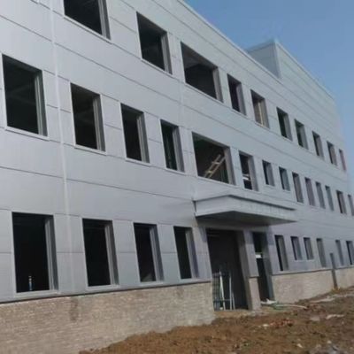 Prefab draagbare geassembleerde staalstructuur magazijn voor vrachtopslag