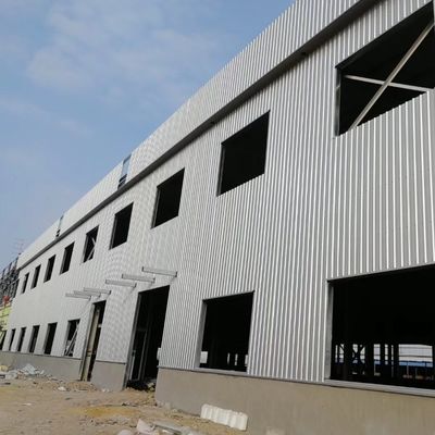 Voorgefabriceerde lichte staalconstructie Industrieel bouwwerk Staalboerderij Schuur voor opslag