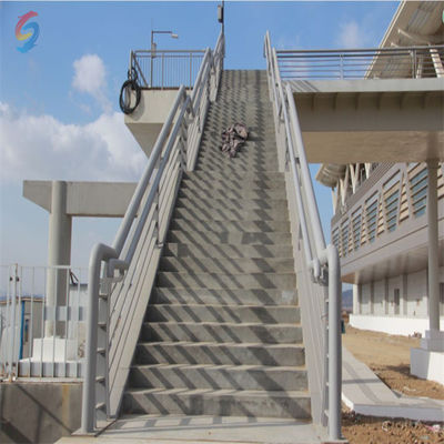 Bouw met staalframe met warmgewalst/geweld staal met H-sectie voor metrostations